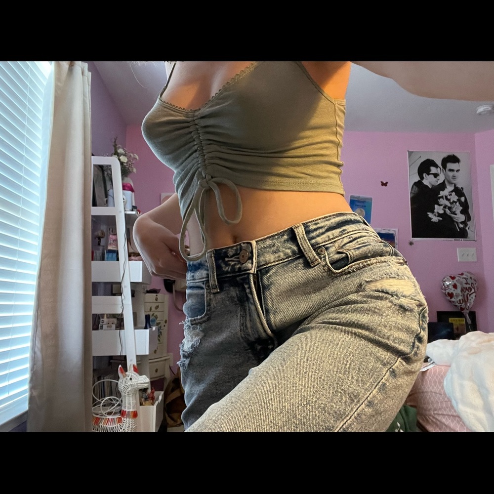 American Eagle Light Blue Mom Jeans Slightly Distressed Size 0